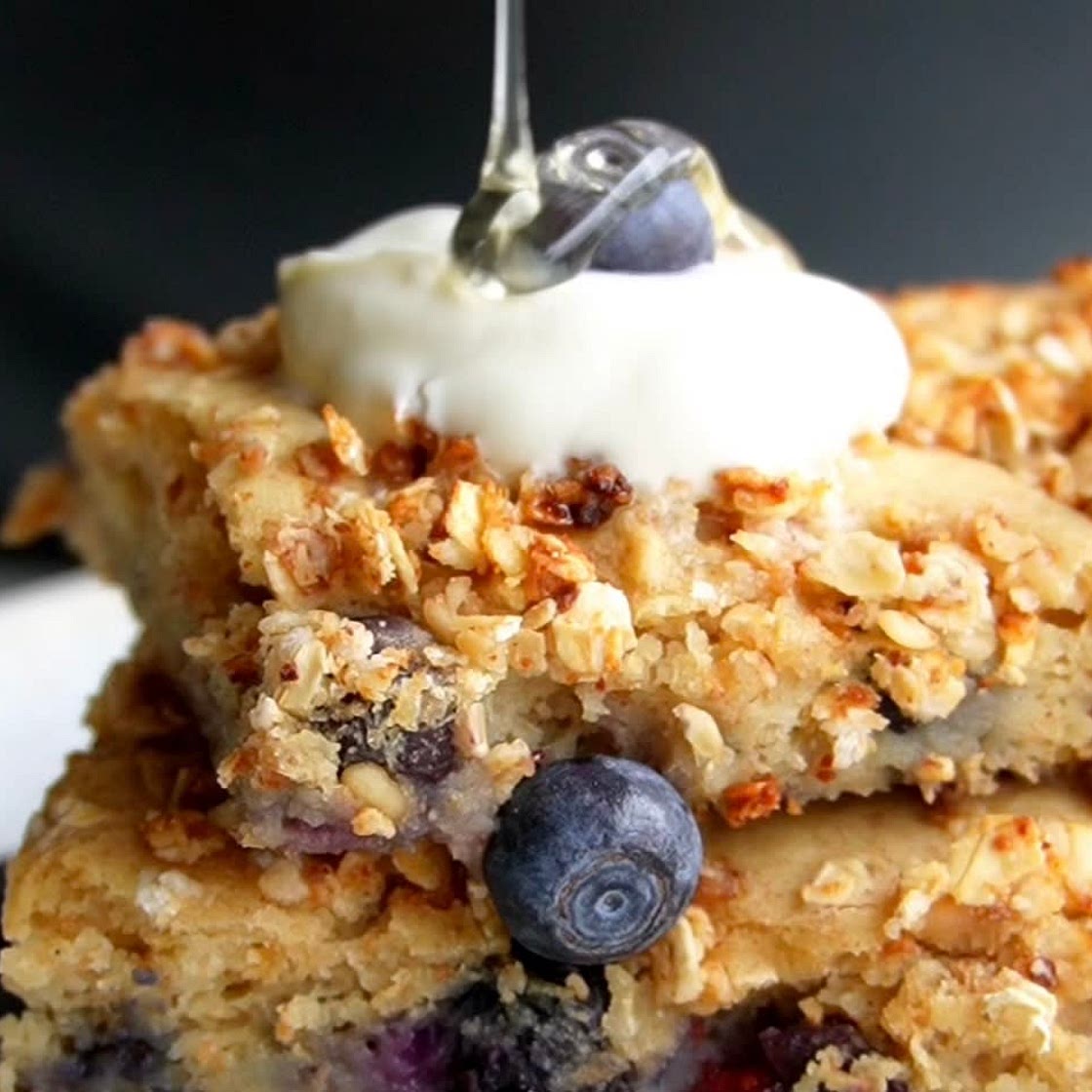 Blaubeer Ofen-Pancakes mit Streuseln