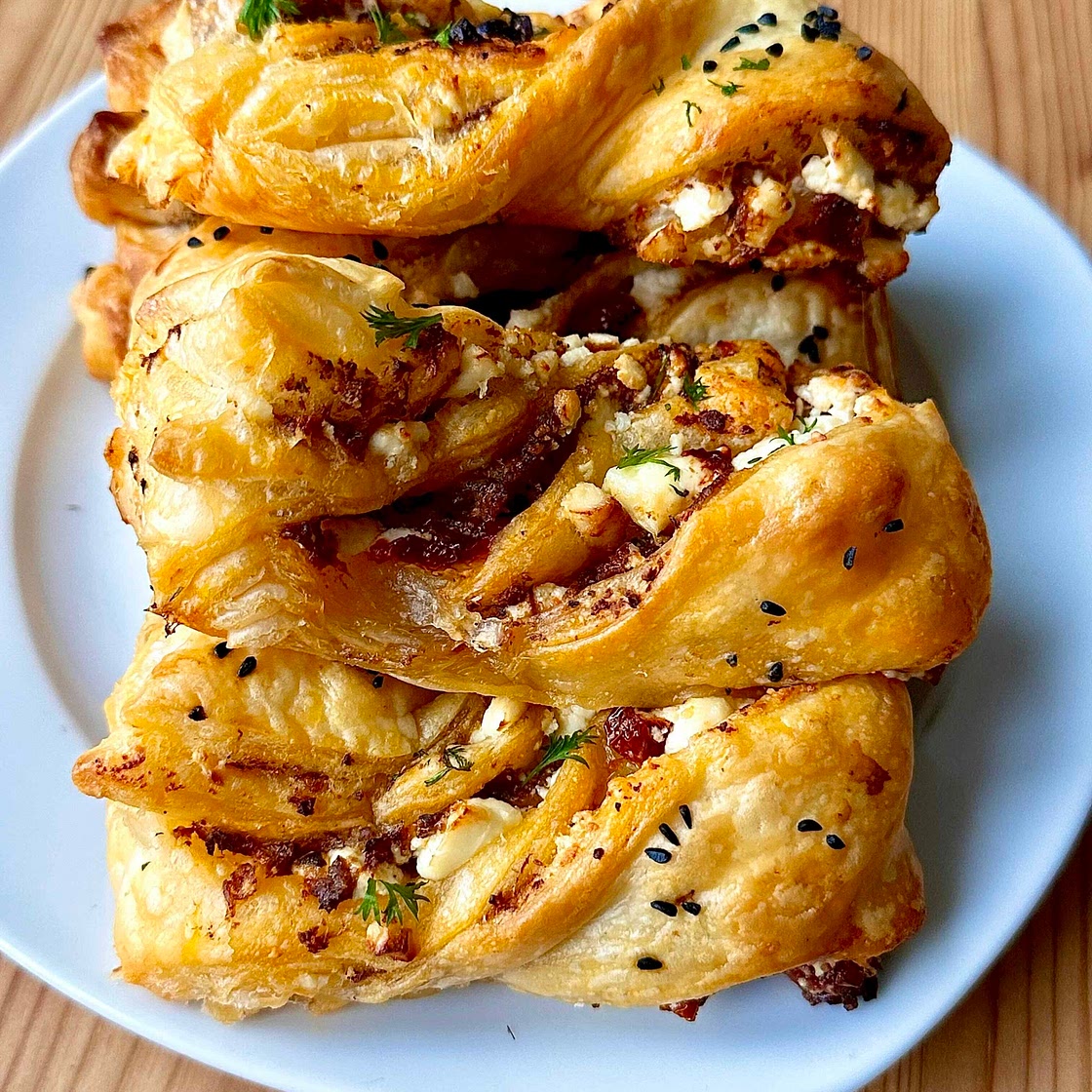 Pesto Cheese Twists