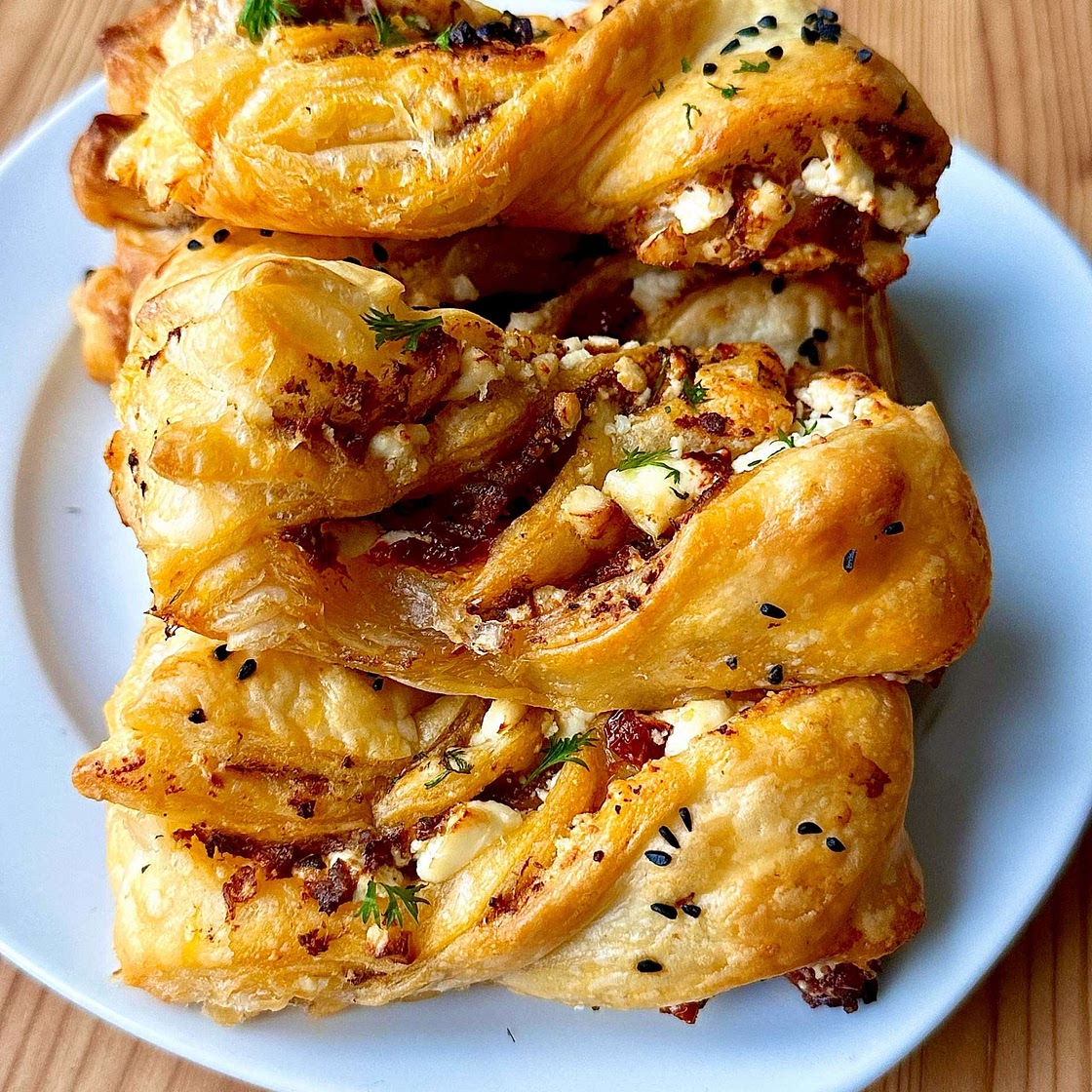Pesto Cheese Twists