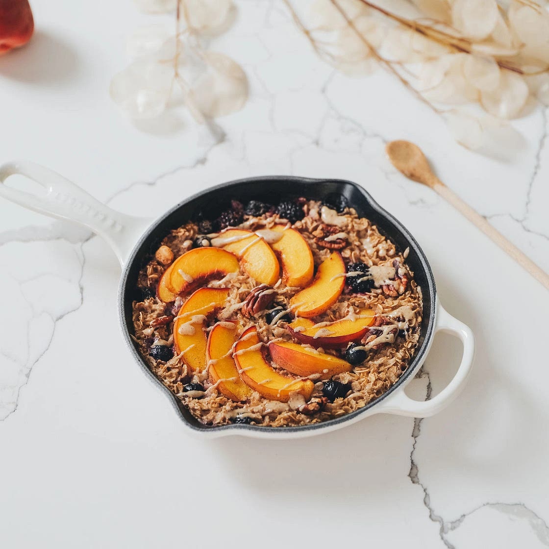 Easy Peachy Berry Baked Oats