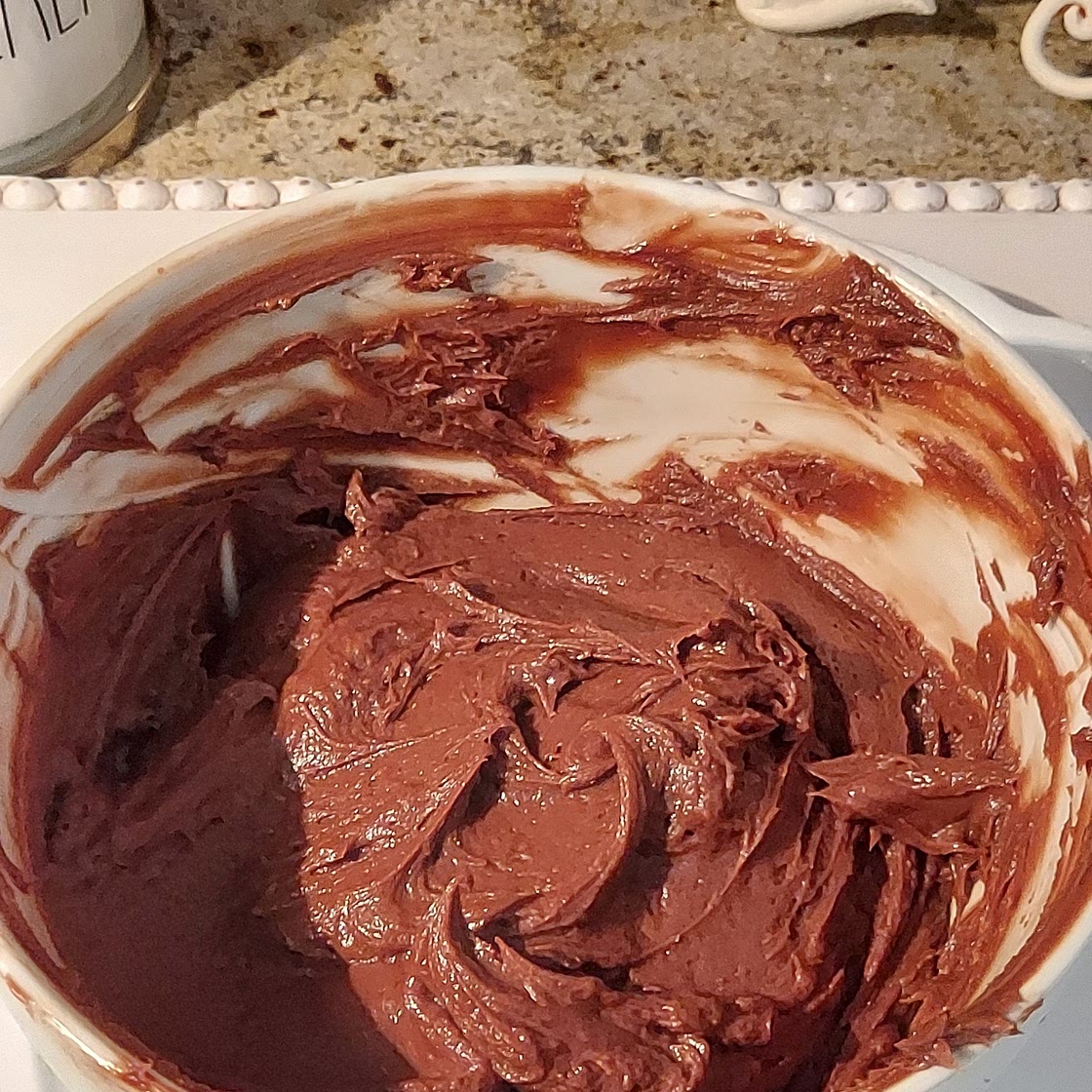 Sour cream chocolate frosting
