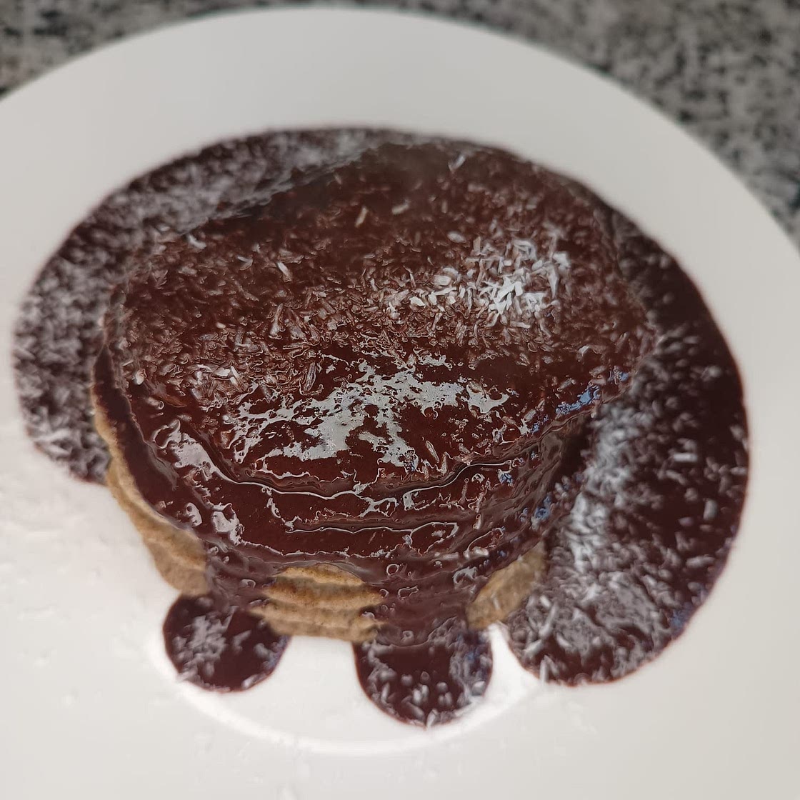 Vegan teff pancakes w/healthy chocolate syrup!