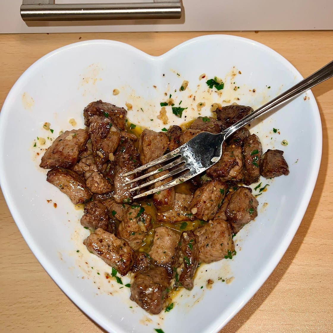 Steak garlic butter bites