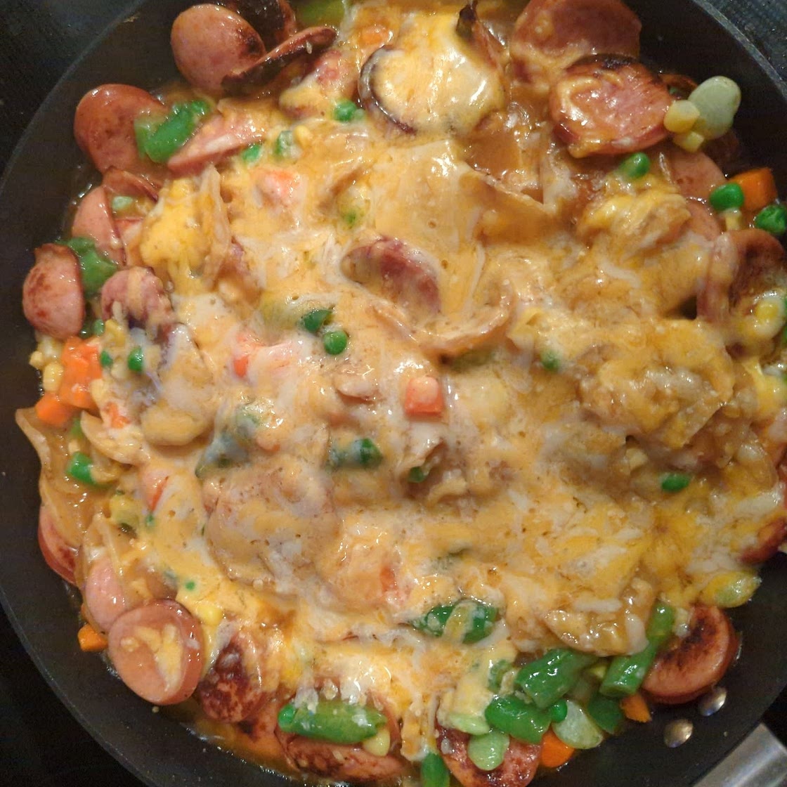 COUNTRY SAUSAGE AND POTATOES AU GRATIN