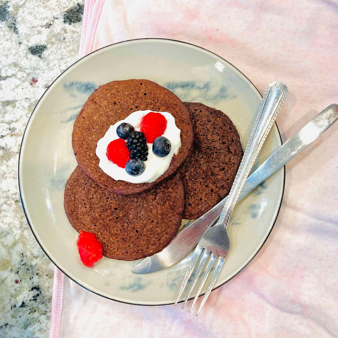 Healthy Chocolate Banana Pancakes
