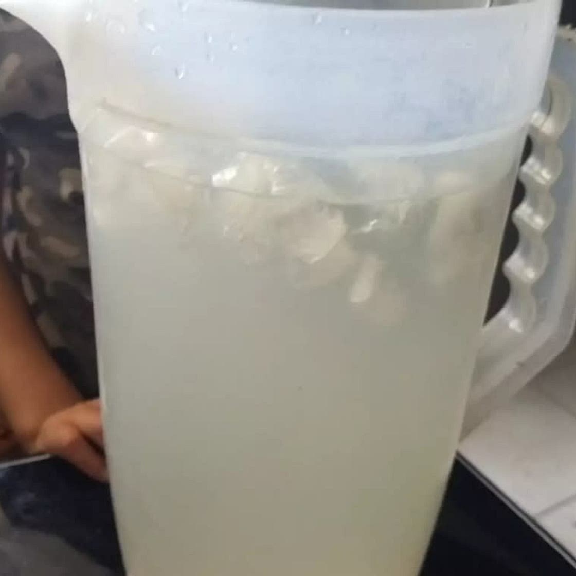 Agua de limón 🍋