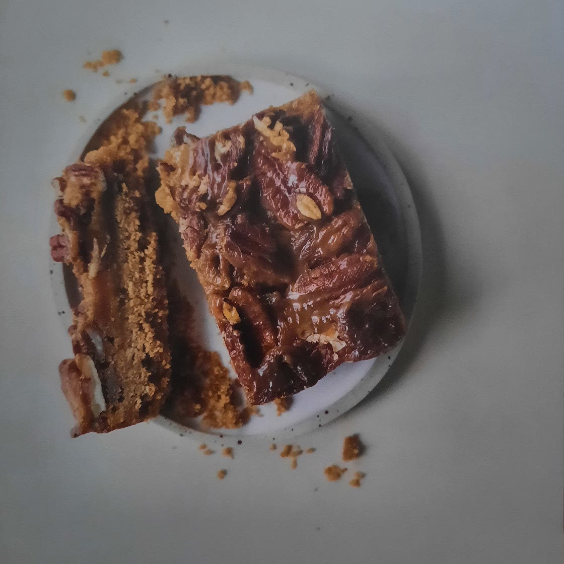 Pecan and maple dotie bars