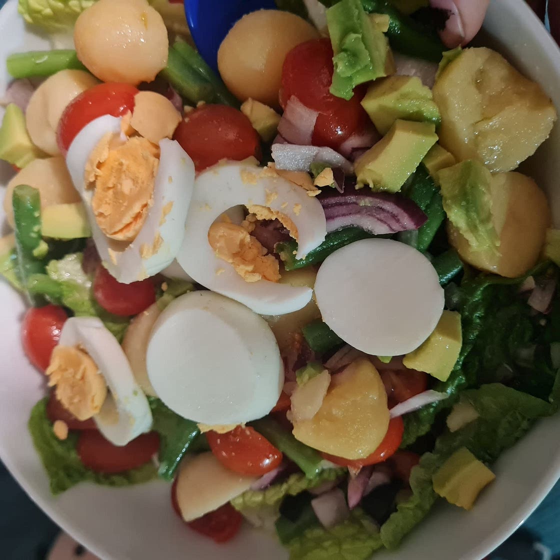 Egg Niçoise salad
