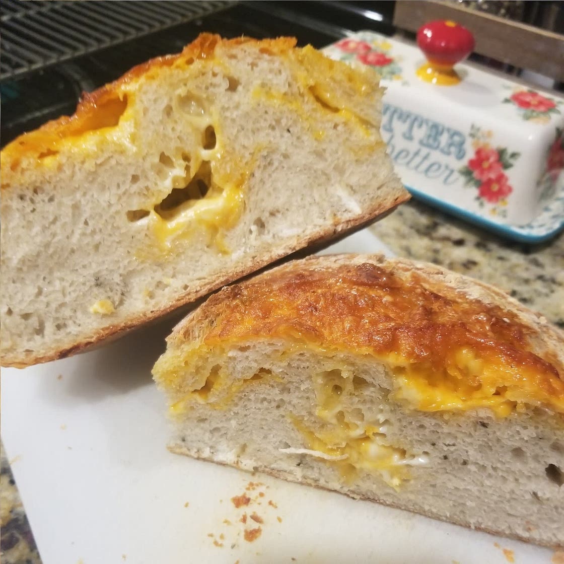 No Knead Market Style Cheese & Herb Bread