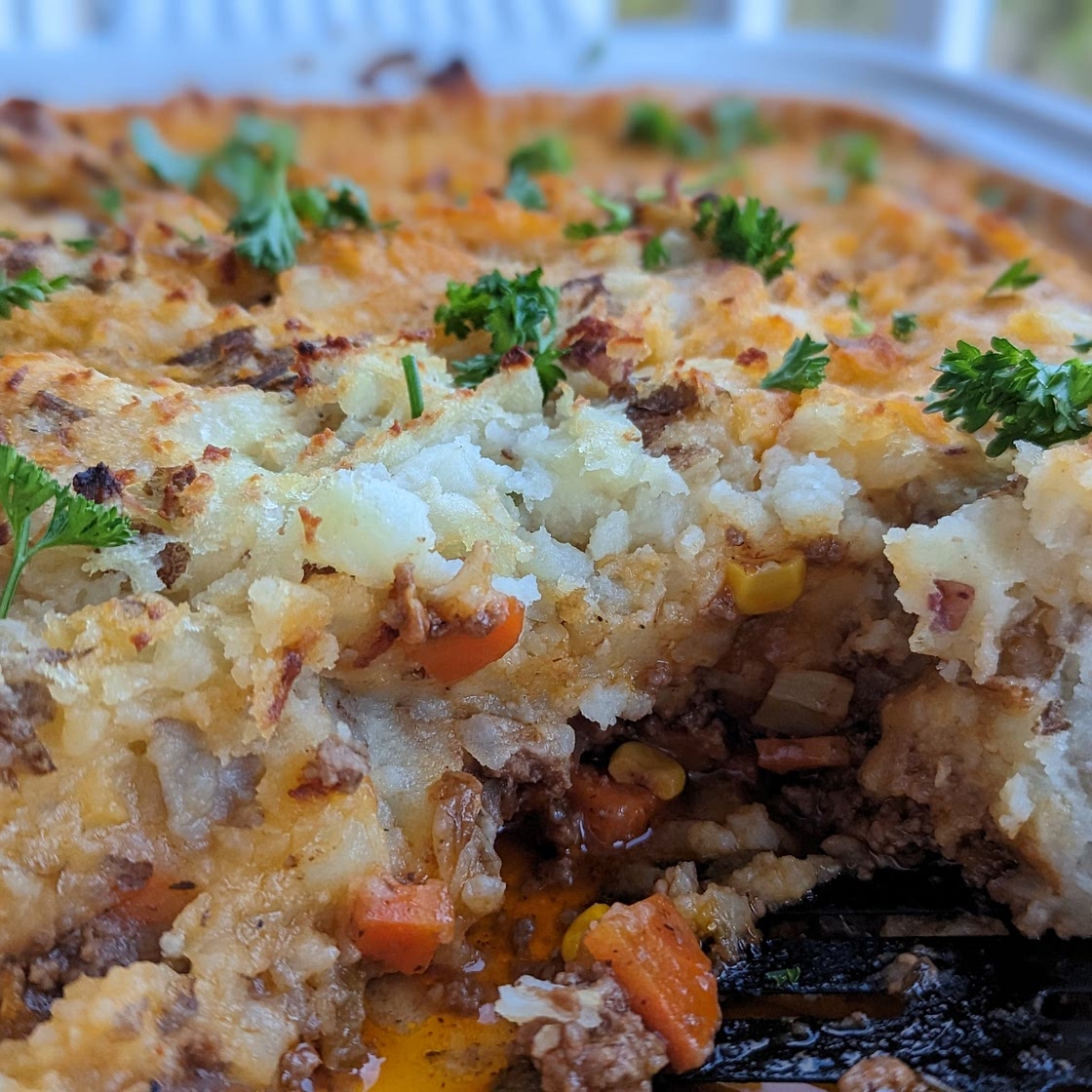 Shepard's Pie (lamb)/ Cottage Pie (beef)