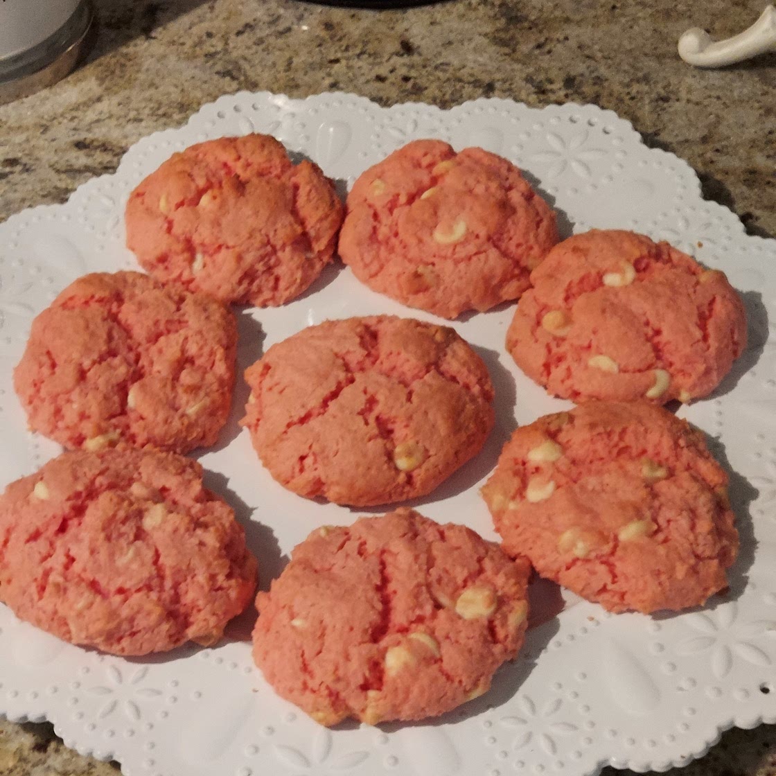 Strawberry Cheesecake Cookies