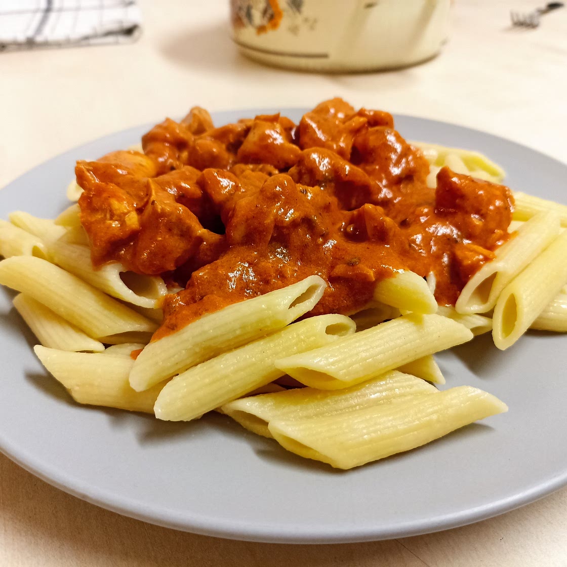 Tejszínes paradicsomos csirkés tészta