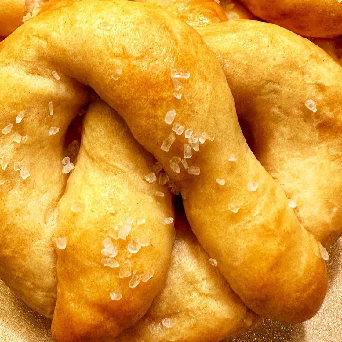 Crescent Roll Pretzels