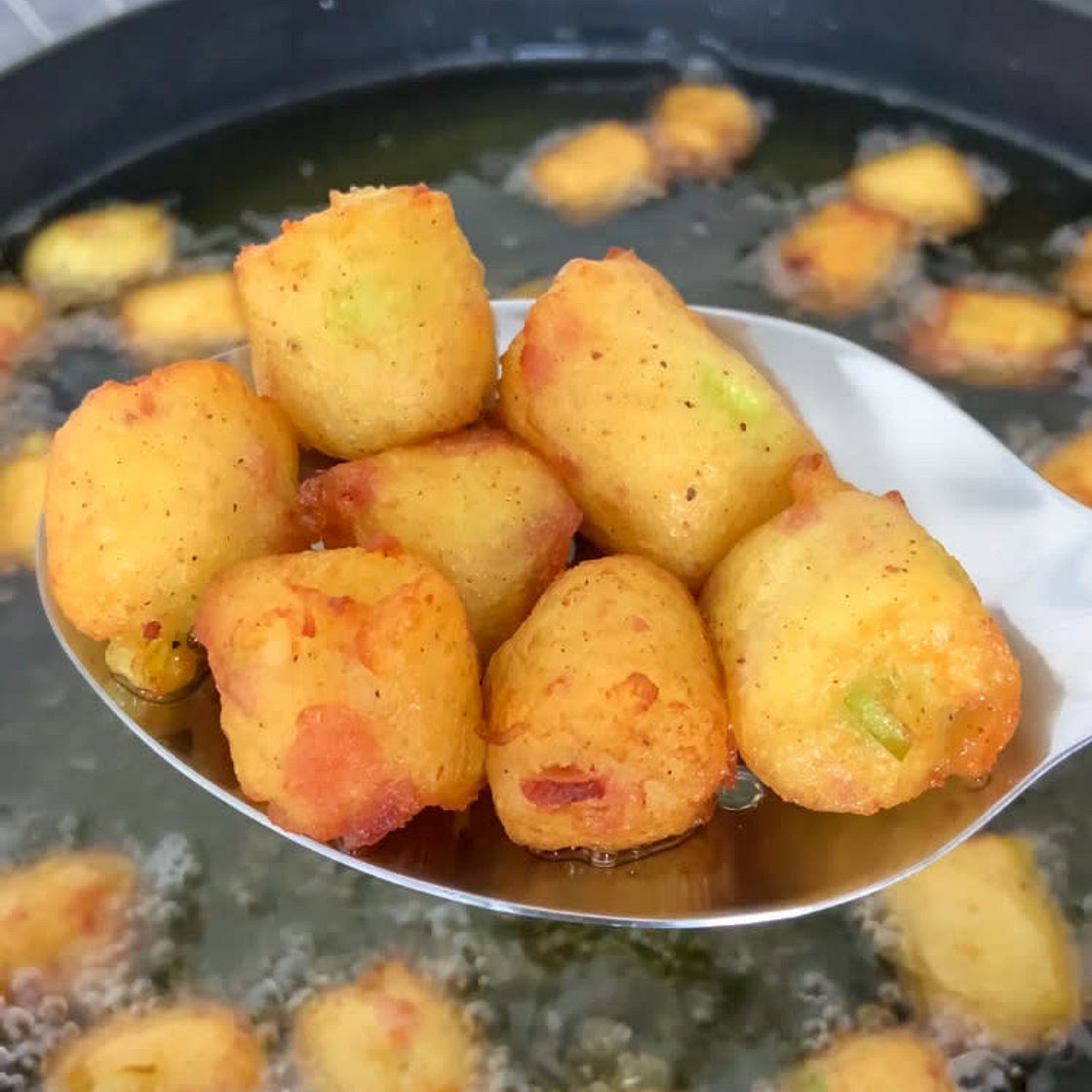 EASY POTATO CROQUETTES