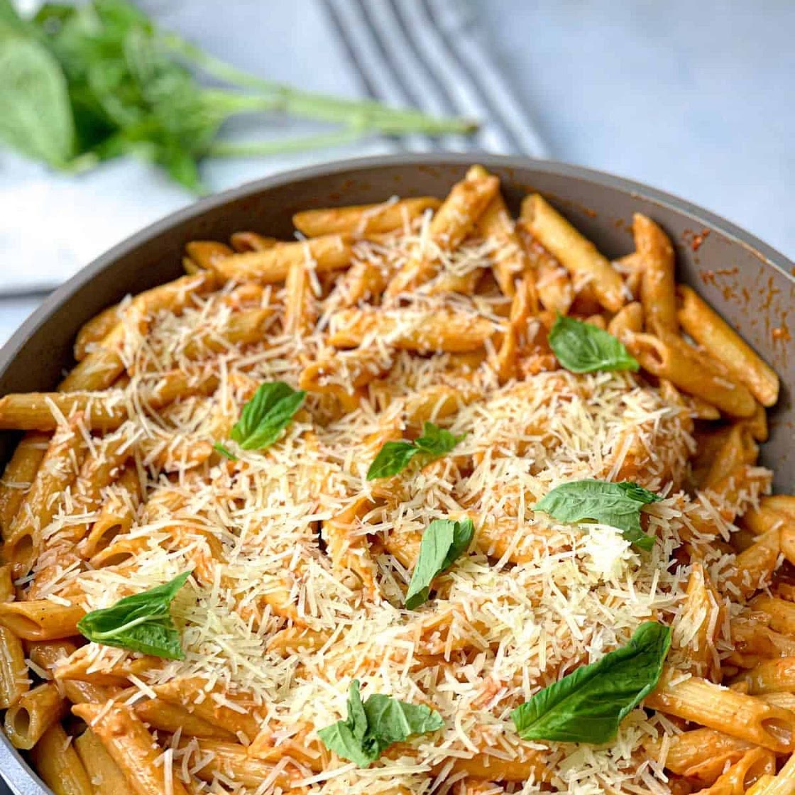 GIGI HADID’S VIRAL PASTA RECIPE 