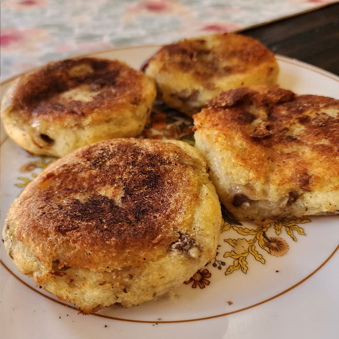 Vegan Stuffed Potato Cakes