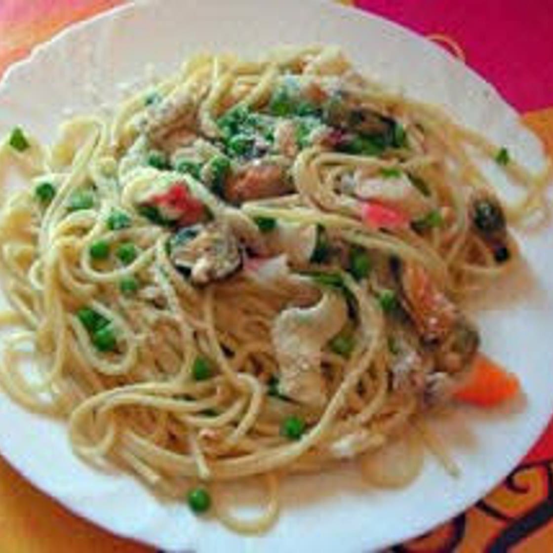 Spaghettis aux fruits de mer et sardines