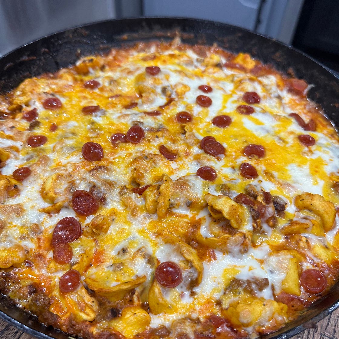 Cheesy One Pan Pizza Tortellini — Cooking in the Midwest