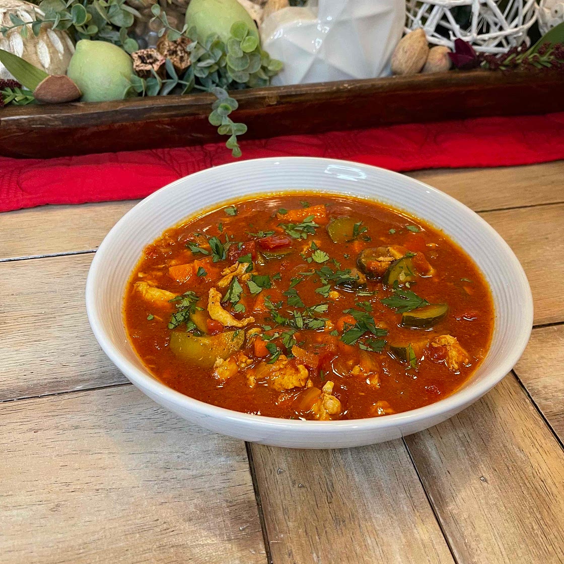 One-Pot Tunisian-Spiced Chicken Stew! 🥘🍗🥕🥒