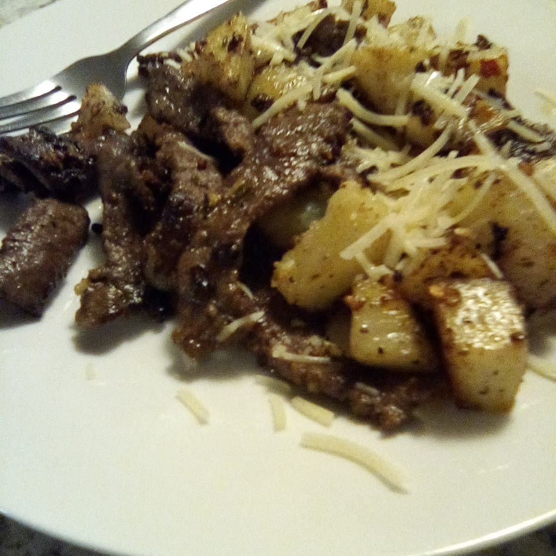 Garlic Butter Steak and Potatoes Skillet