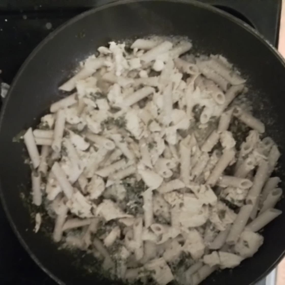 Chicken & Spinach Skillet Pasta with Lemon & Parmesan