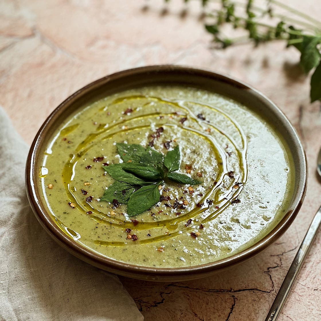Creamy Curry Zucchini Soup