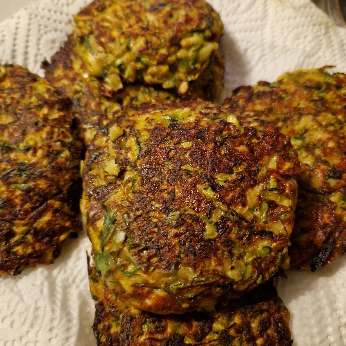 Türkische zucchinipuffer