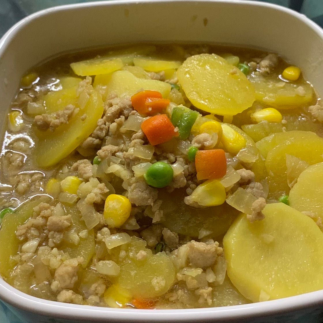 Potato Stew with Minced Pork 