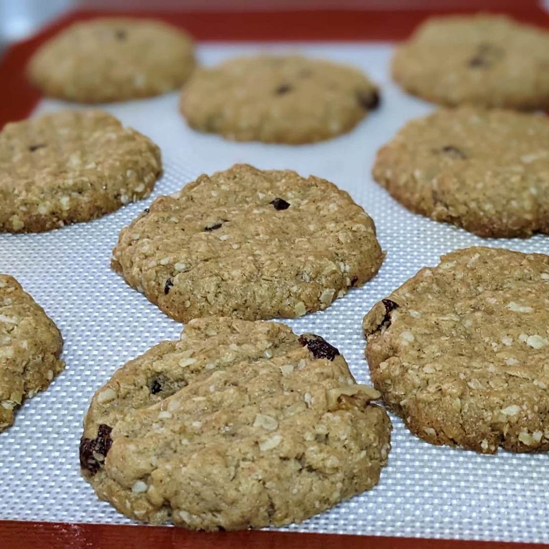 Keto Peanut Butter Oatmeal Cookies