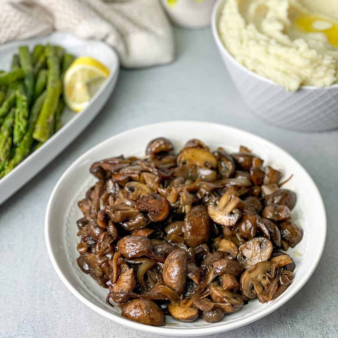 SAUTÉED MUSHROOMS AND ONIONS