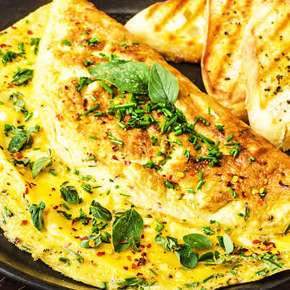 FINES HERBES OMELETTE