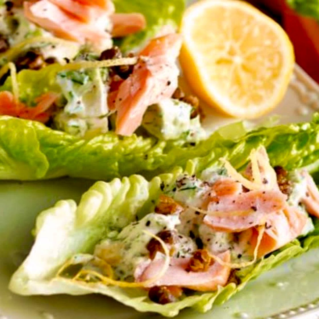 Spicy Salmon Lettuce Wrap