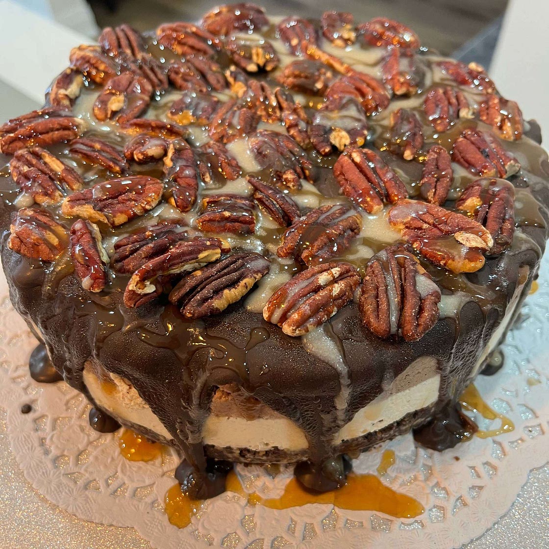 Raw vegan turtle cheesecake 