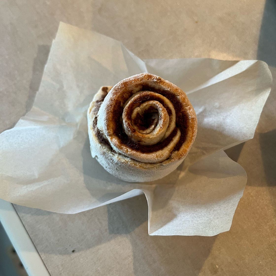 150 calorie cinnamon roll for one