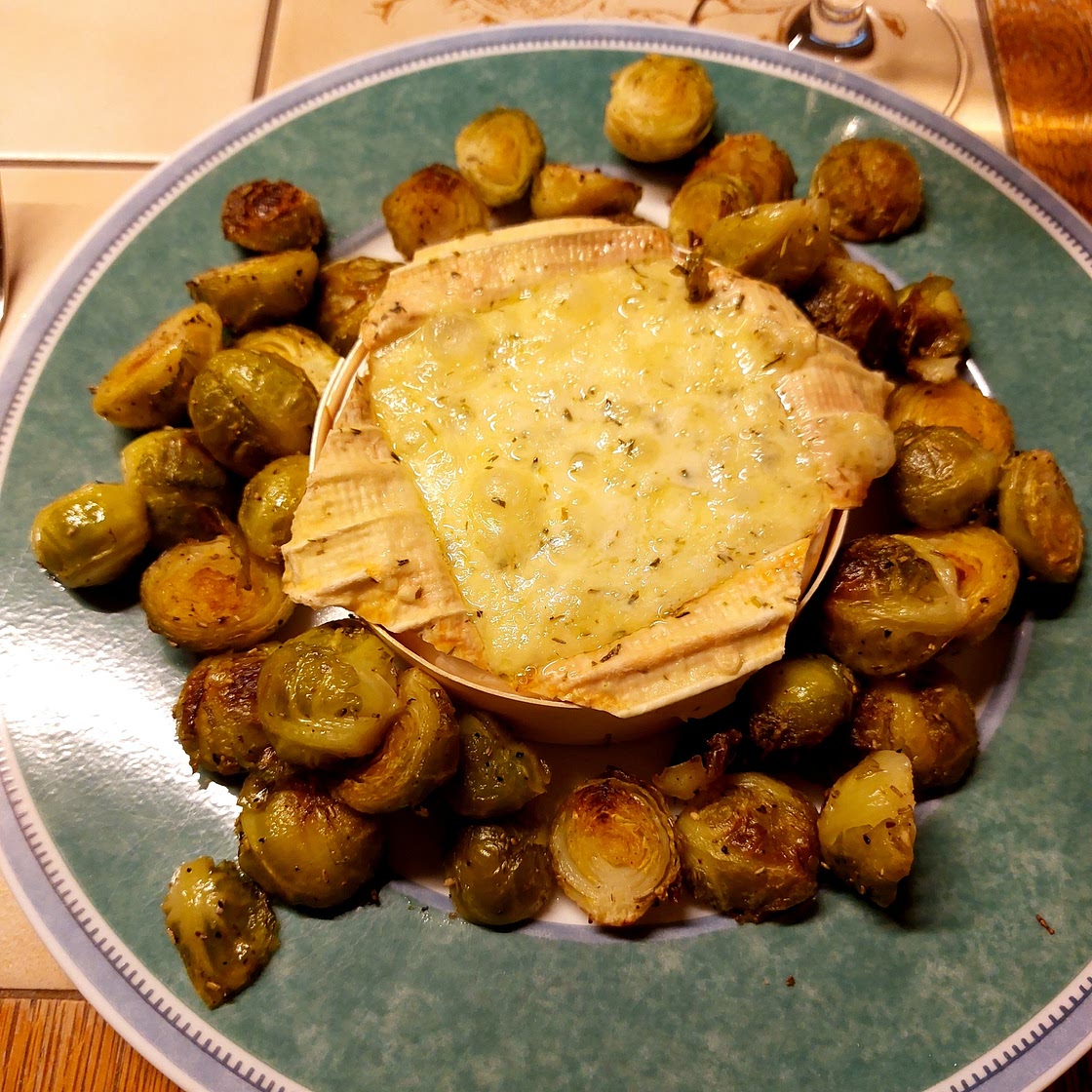 Rosenkohl mit Ofenkäse