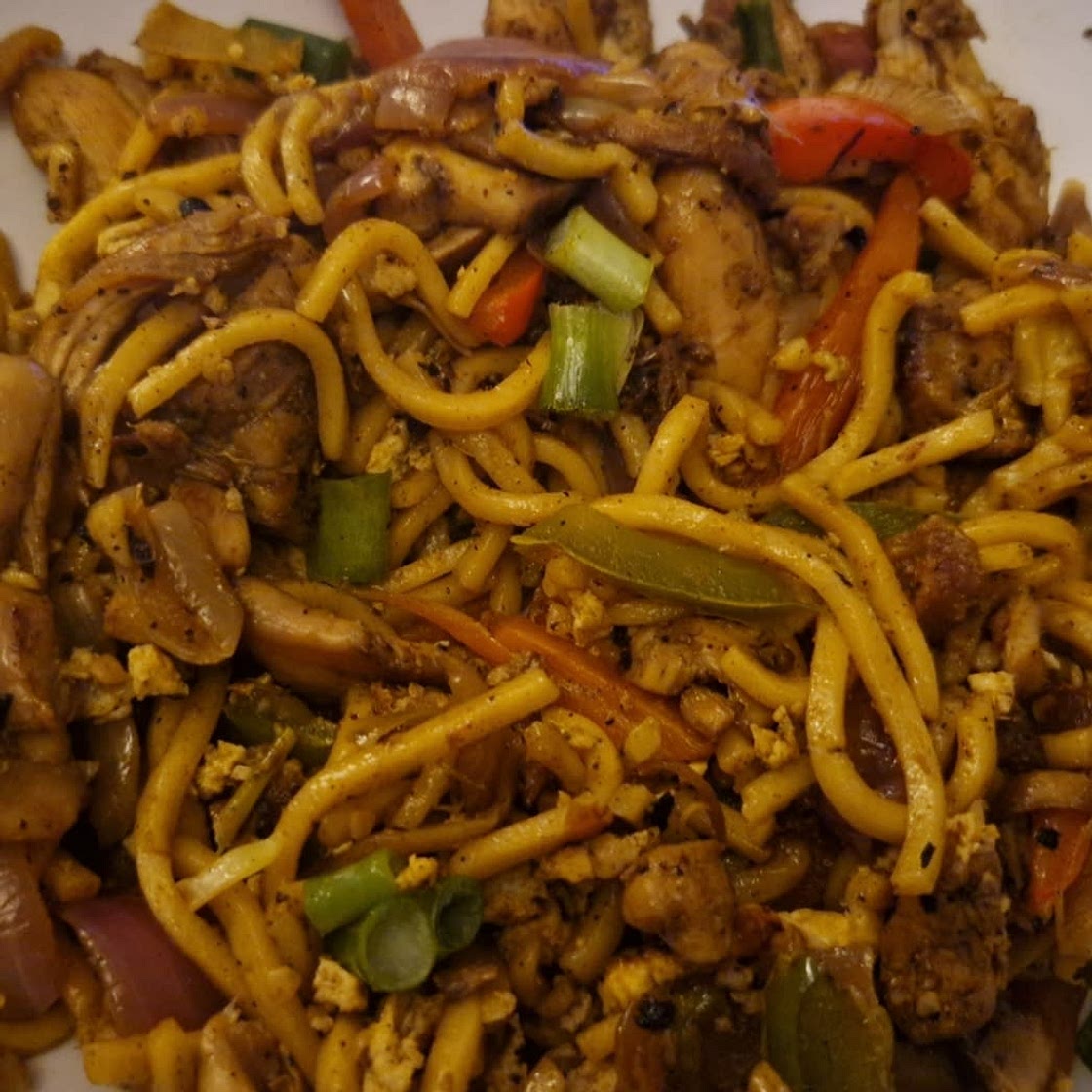 Delicious Chicken Singapore Noodles
