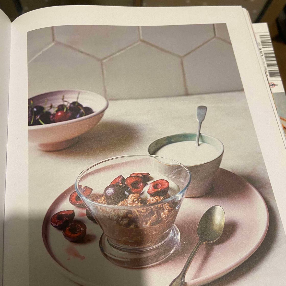 Chocolate cherry overnight oats