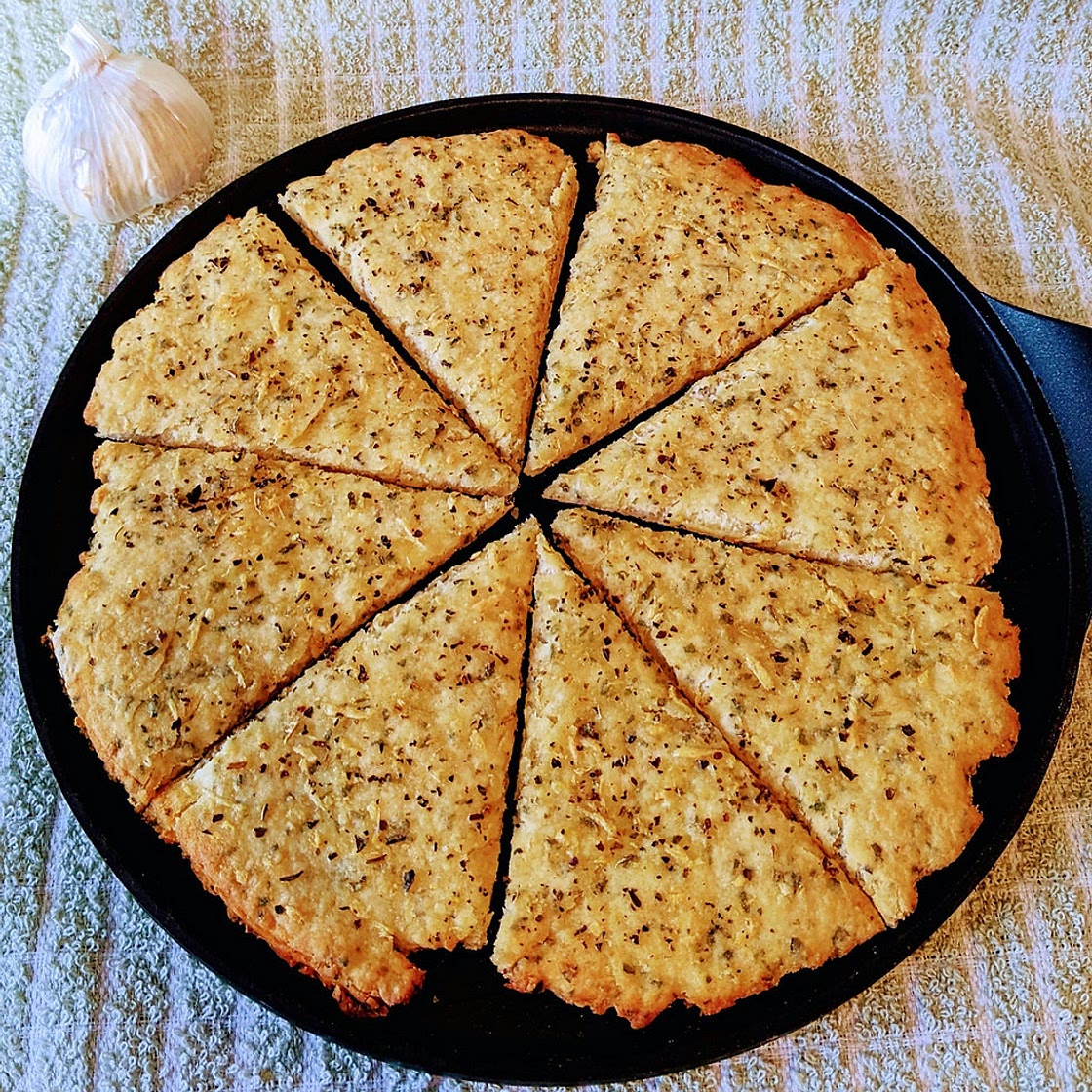 Easy Garlic Bread Pizza