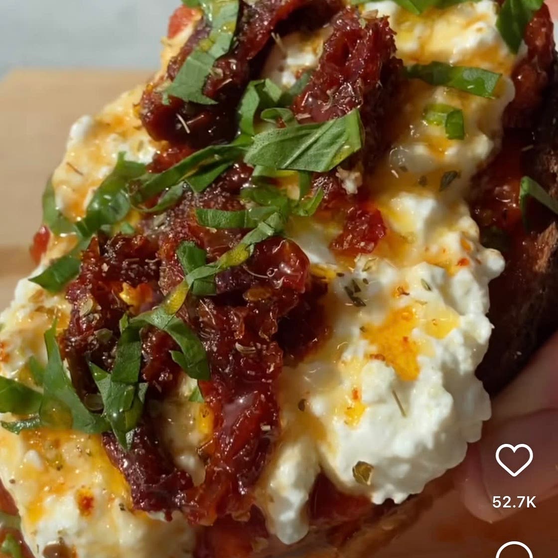 Cottage cheese pizza toast 