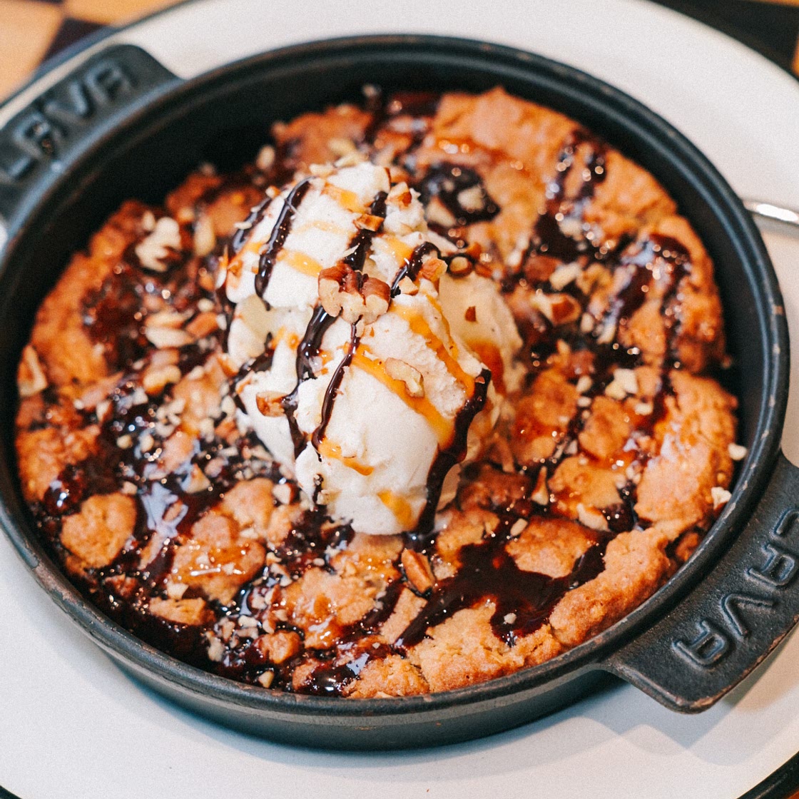 Homemade Restaurant Style Pizookie