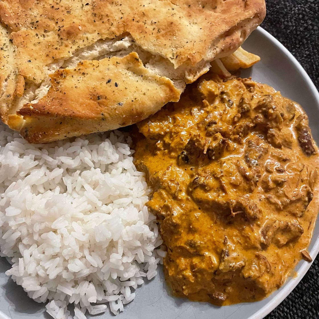 Slow-cooker chicken korma