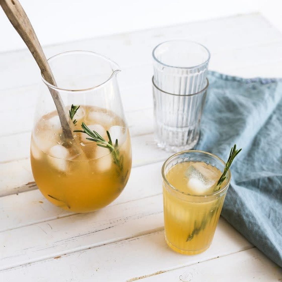 Panaché au citron, gingembre et romarin