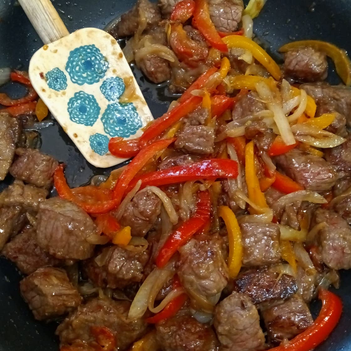Teriyaki Steak Bites with Green Pepper and Onion