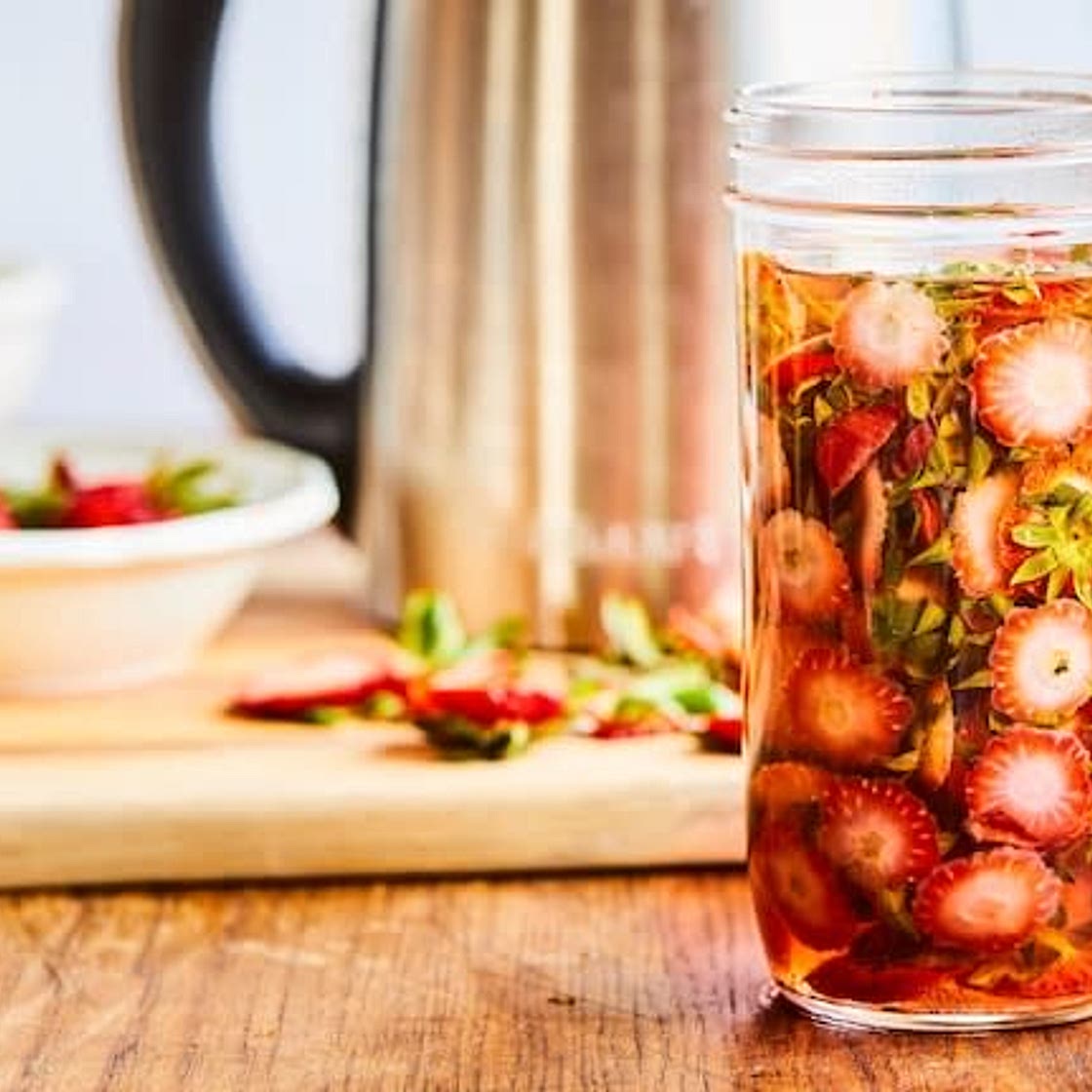 Infusion de queues de fraises