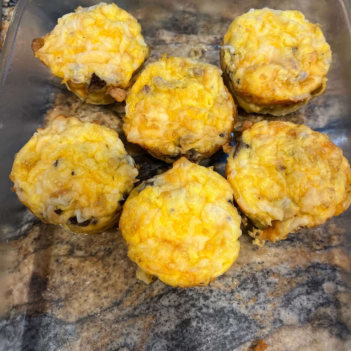 Mini Breakfast Omelets (Egg Muffins With A Tater Tot Crust)