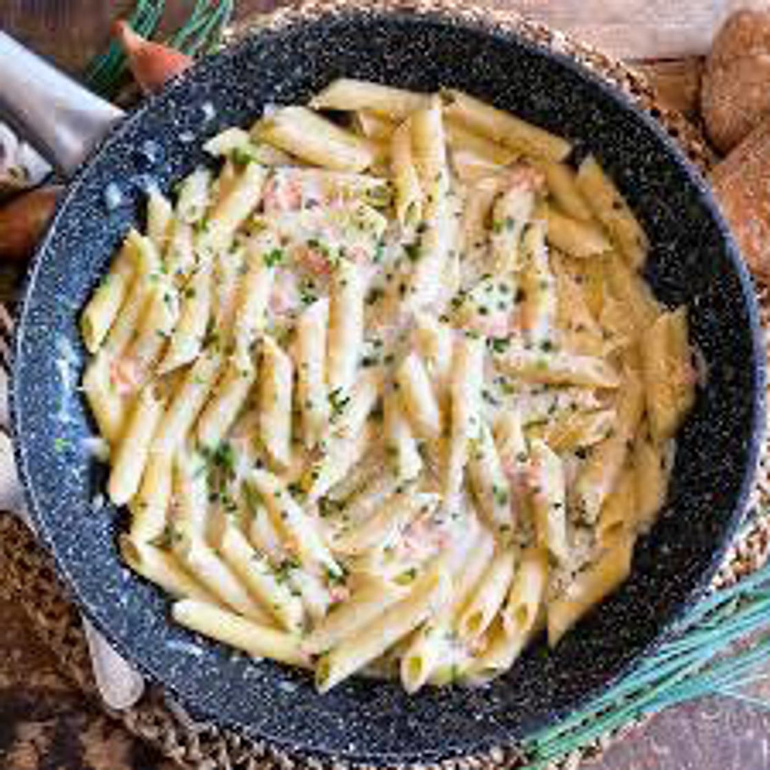 Smoked salmon pasta