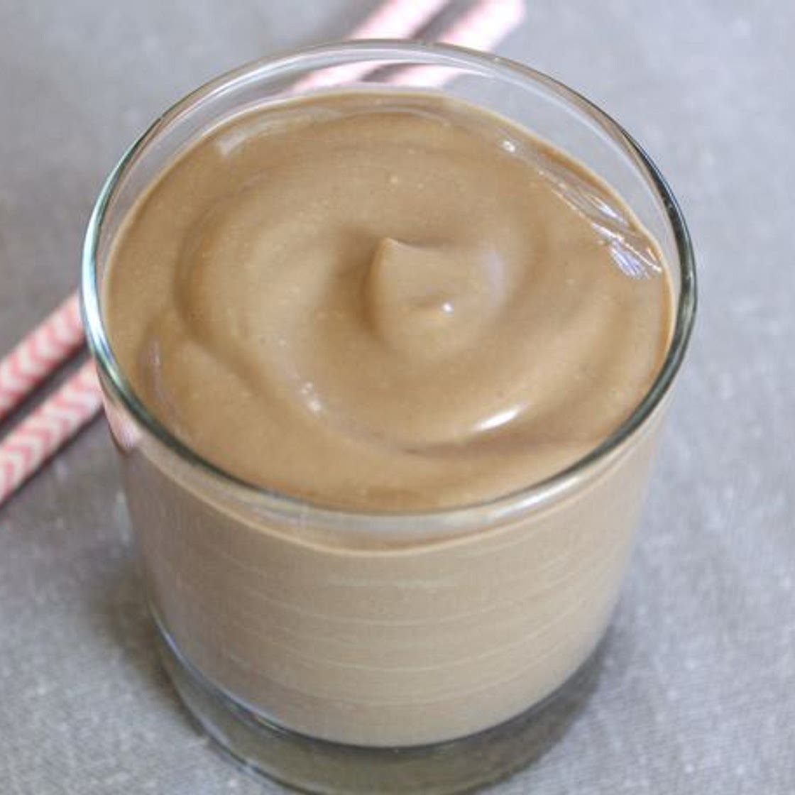 CREAMY ICED COFFEE SMOOTHIE (DAIRY-FREE, SUGAR-FREE, SOY-FREE)