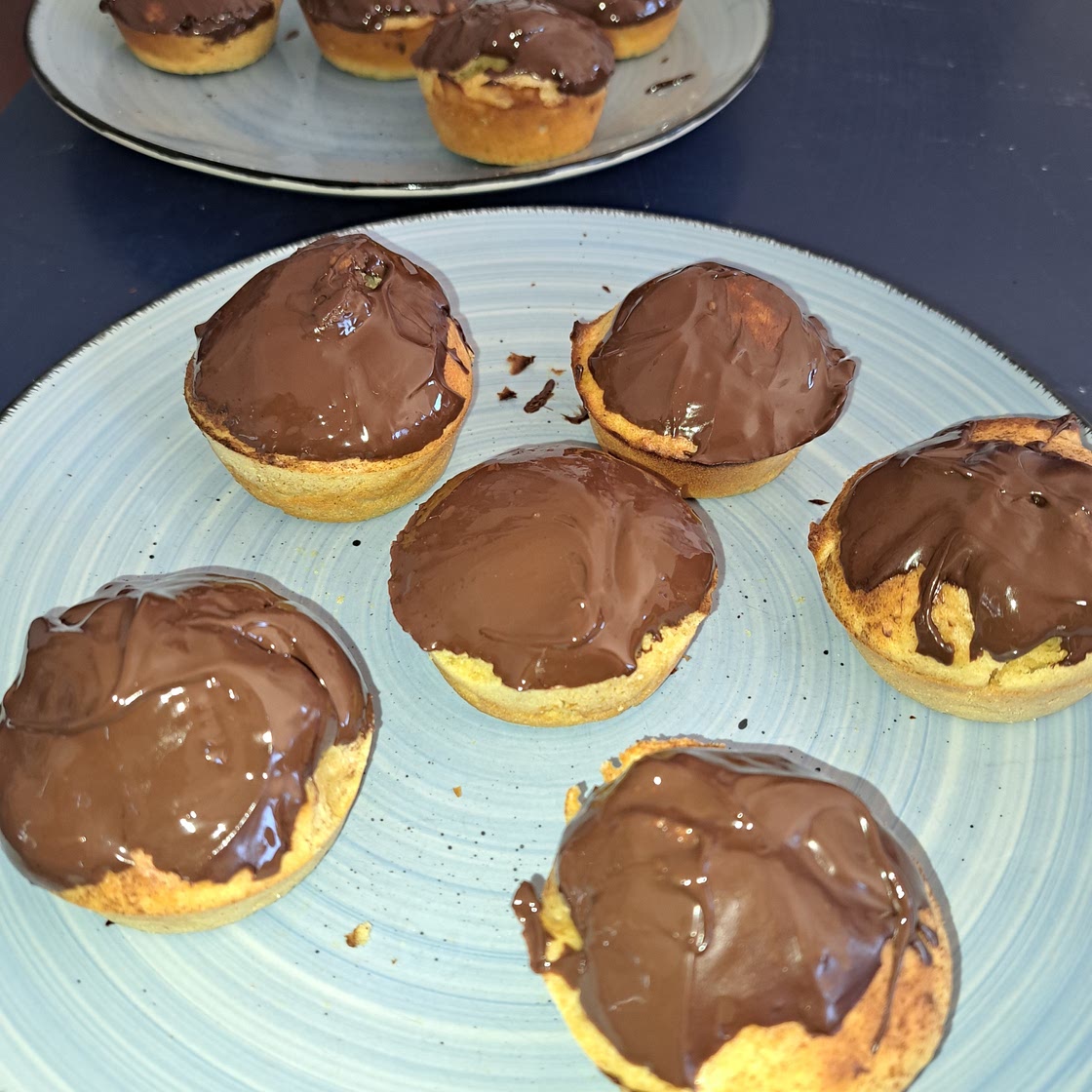 Mango muffins
