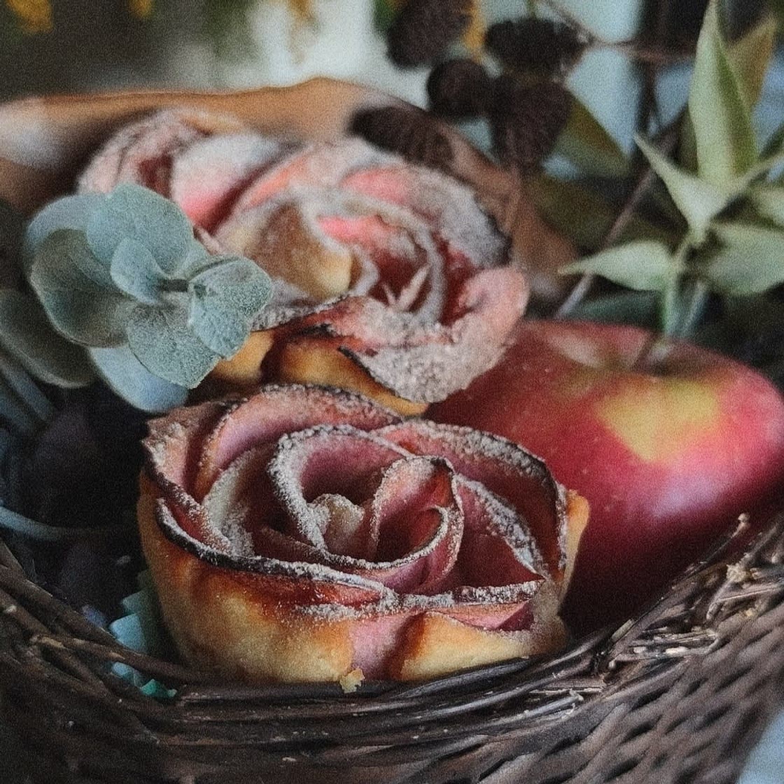 Apple rose tarts (glutten and sugar free)🌹
