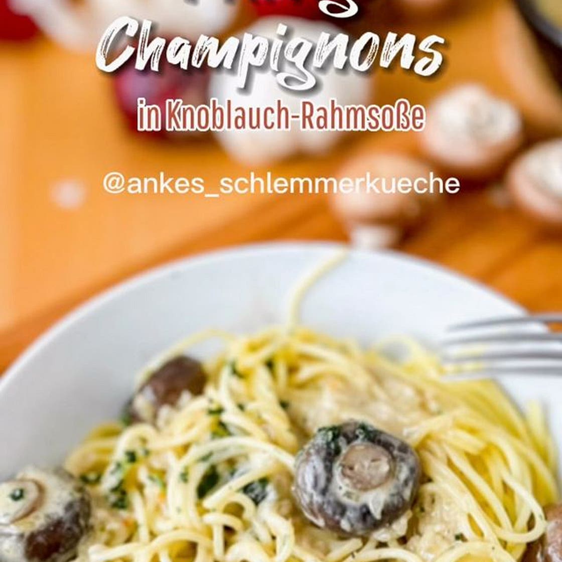 🧄 Knoblauchfans kommen mit diesen Champignons voll auf ihre Kosten 🤤 Ich koche diese Soße ohne Alkohol, wer aber mag, kann gerne noch einen Schuss Weißwein mit rein machen - schmeckt himmlisch 🫶🏼🥰 Ich liebe es, wenn Pilze nicht in Scheibchen geschnitt
